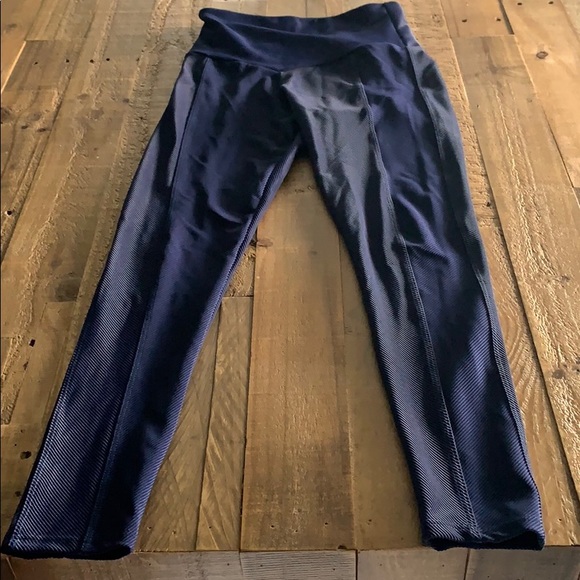Onzie sweetheart midi legging in marine navy